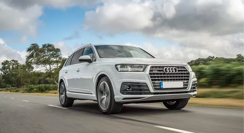 AUDI Q7 Luxury Car Rental